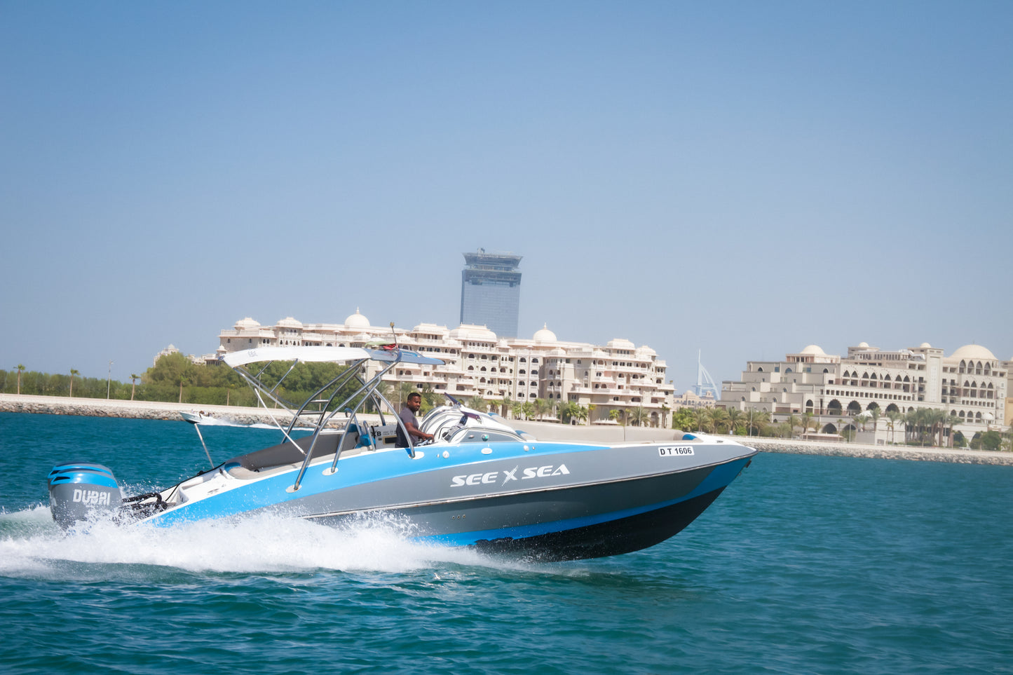 Dubai’s Iconic Coastline Tour 120 Min